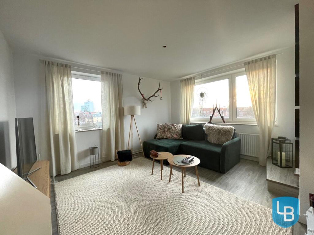 Charmante 2-Zimmer Wohnung mit Loggia und Stellplatz in Kiel-Wik! - Foto 1