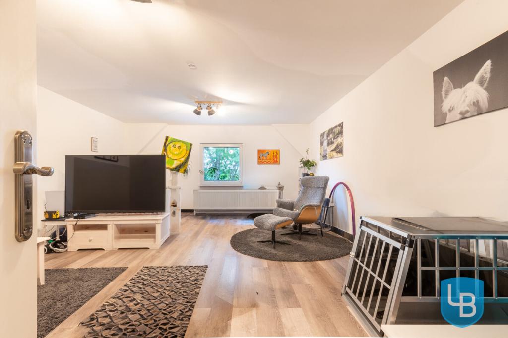 Charmante Wohnung mit Außenpool und Garten - Foto 2