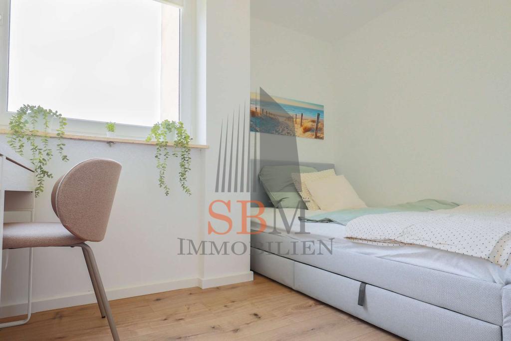 Schönes Zimmer in lebendiger 4er-WG in Bogenhausen – ab sofort frei! - Photo 1
