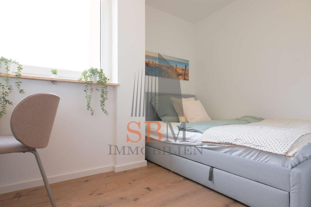 Schönes Zimmer in lebendiger 4er-WG in Bogenhausen – ab sofort frei! - Photo 1