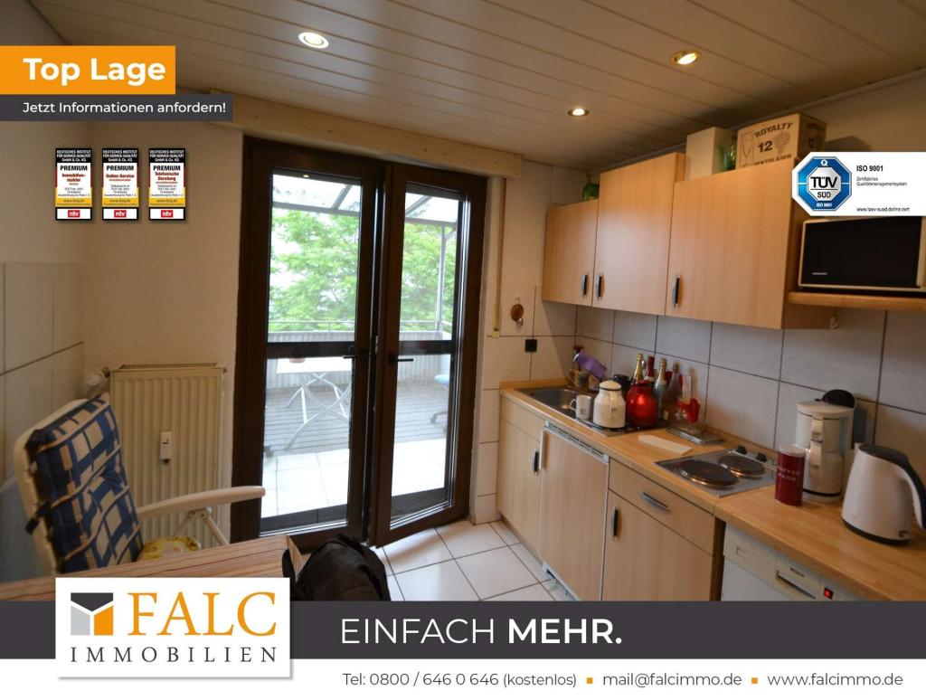 Küche mit Balkon
