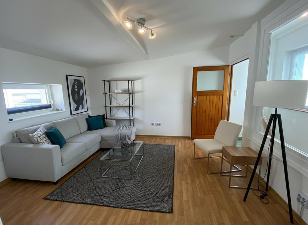 Hübsche 2-Zimmer-Single-Maisonettewohnung mit Dachterrasse! - Foto 1