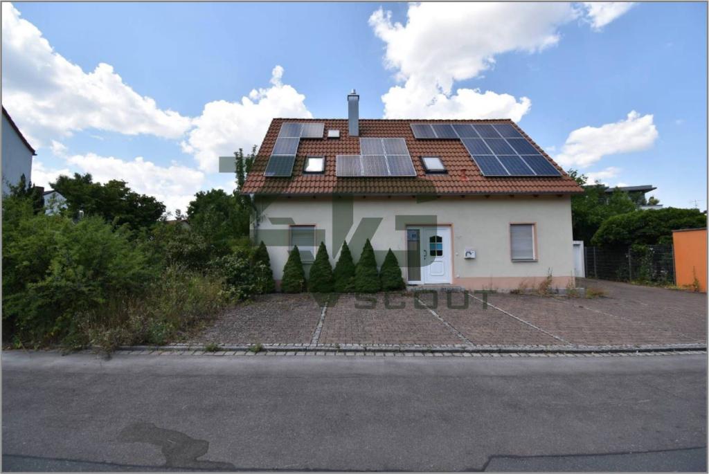 Freistehendes Einfamilienhaus mit Kleintierpraxis - vielseitig nutzbar