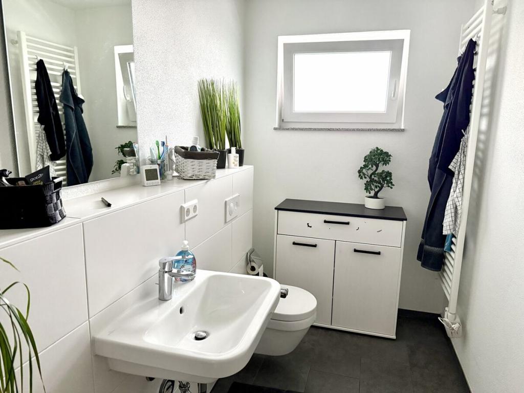 Schöne 2-Zimmer Wohnung mit Balkon - Zentrumsnahe Lage in Vöhringen - Photo 5