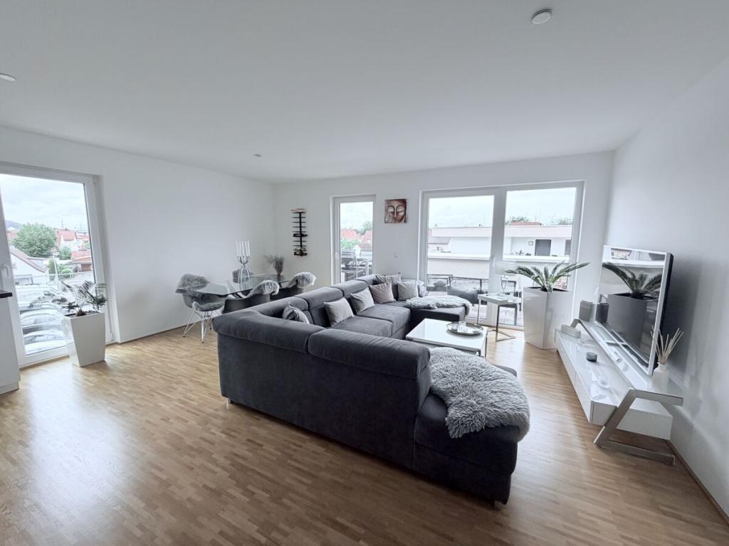 3-Zimmer Mietwohnung mit sonniger Terrasse und Tiefgaragenstellplatz in zentraler Lage von Vöhringen - Foto 2