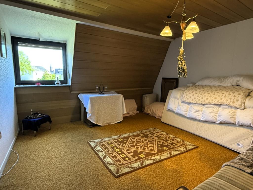 17 Zimmer 2 Dachgeschoss