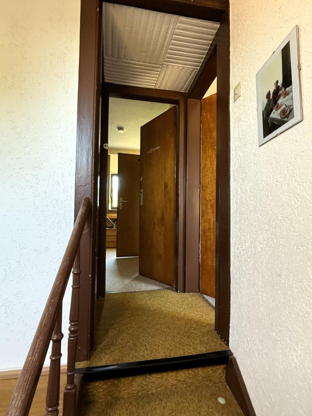 15 Treppenaufgang Flur Dachgeschoss