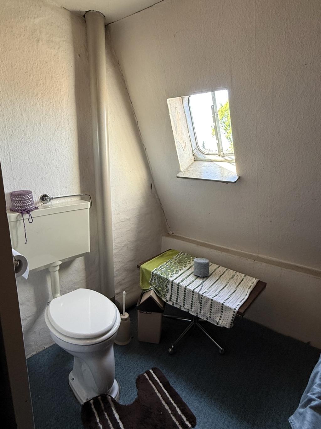 19 WC Abstellraum Dachgeschoss