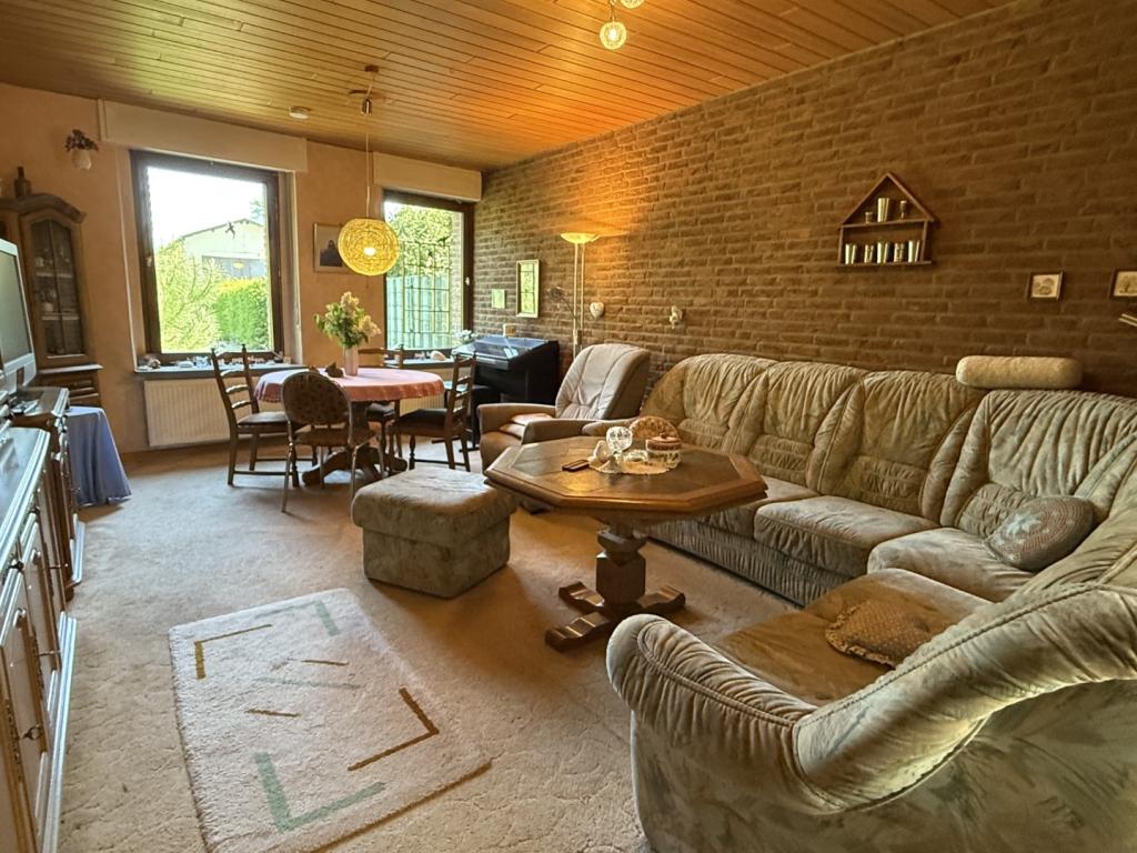 10 Wohnzimmer Ansicht 1