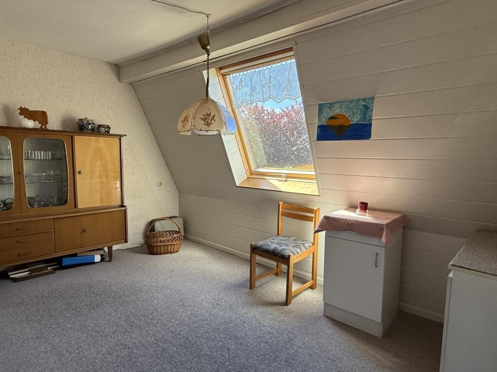 16 Zimmer 1 Dachgeschoss
