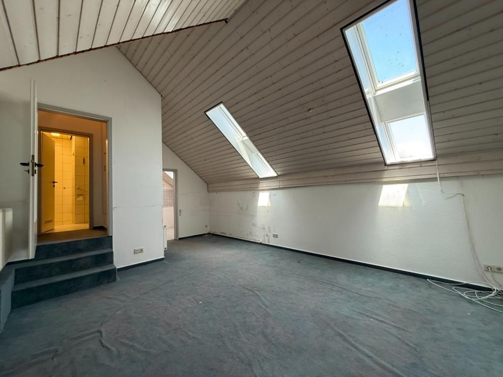 25 Wohnung Spitzboden Ansicht 1