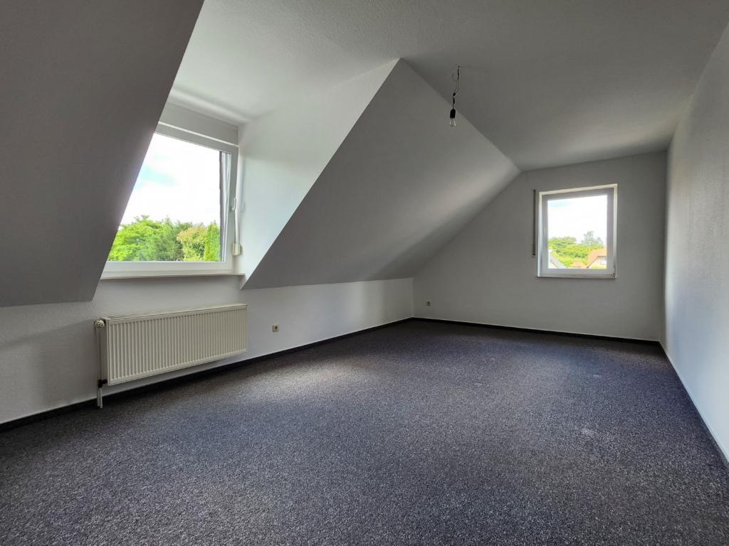 12 Schlafzimmer 1