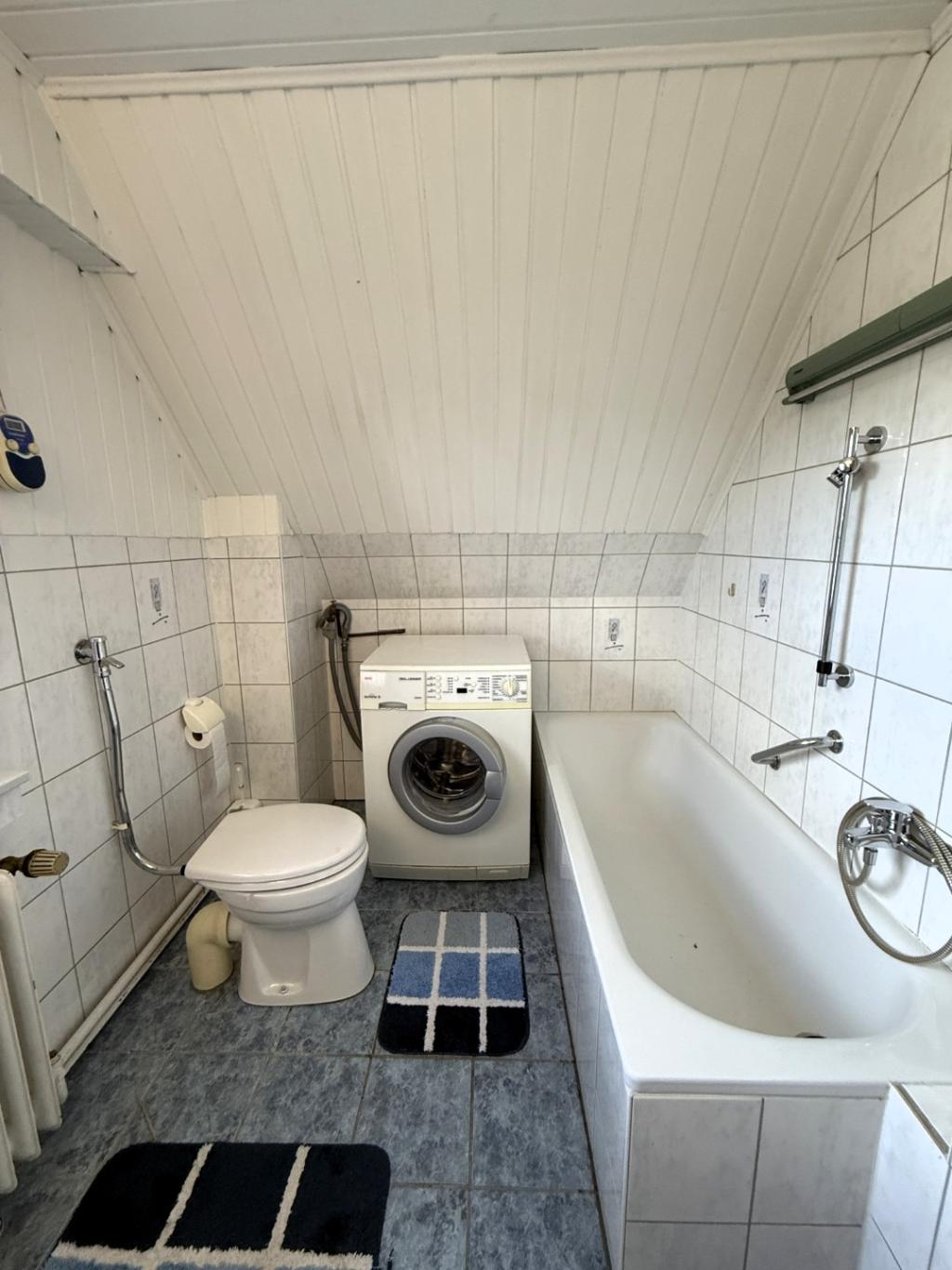 18 Badezimmer Ansicht 1