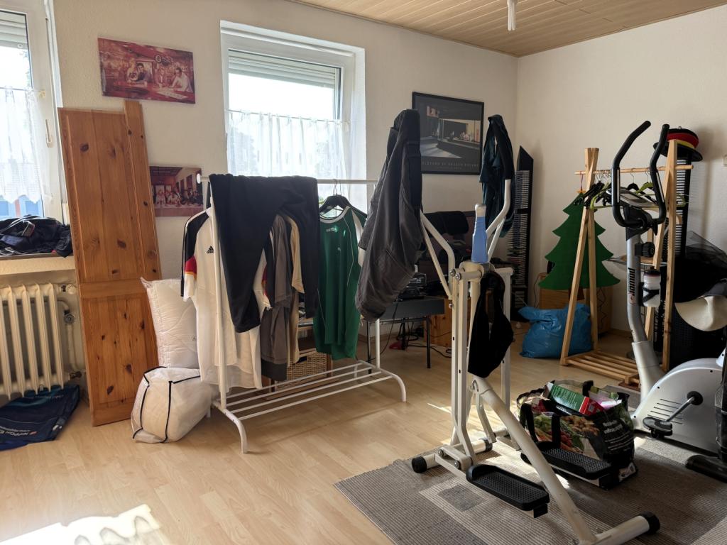 12 Elternschlafzimmer