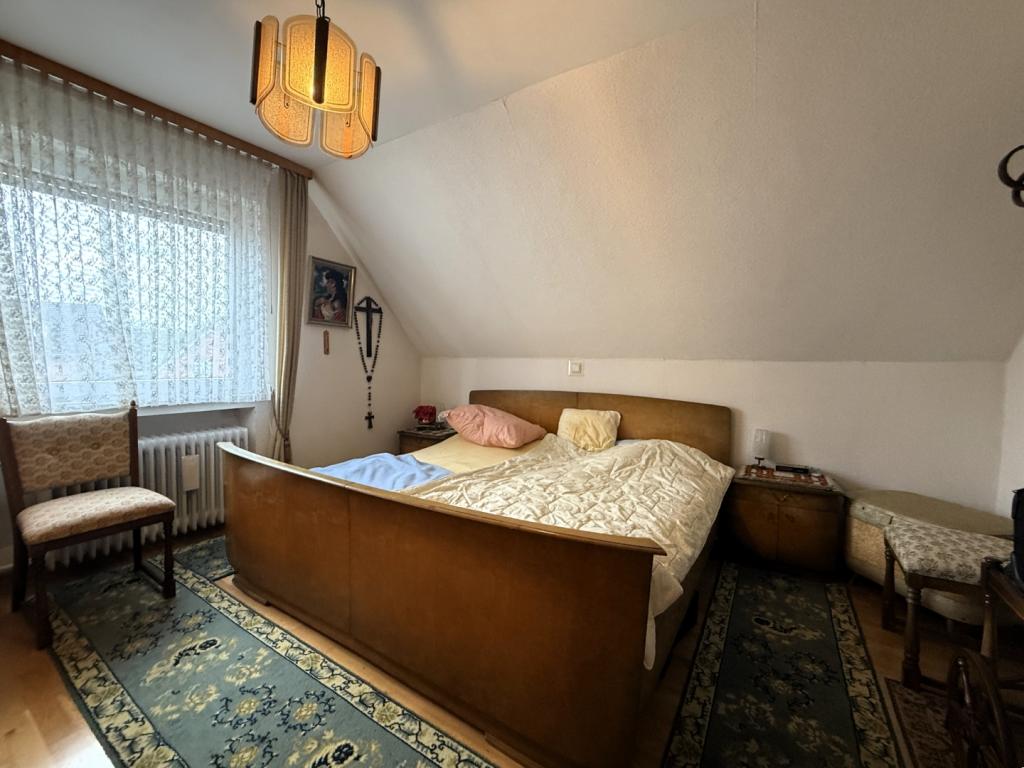 16 Schlafzimmer 1