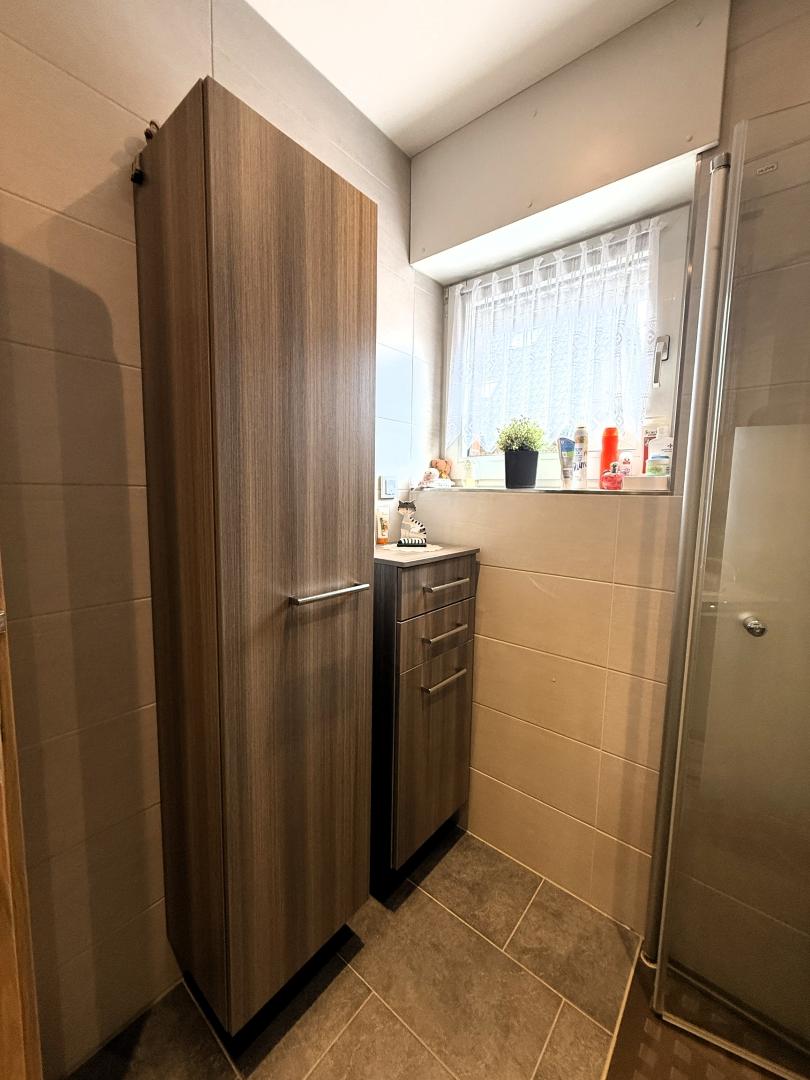 9 Badezimmer Ansicht 2