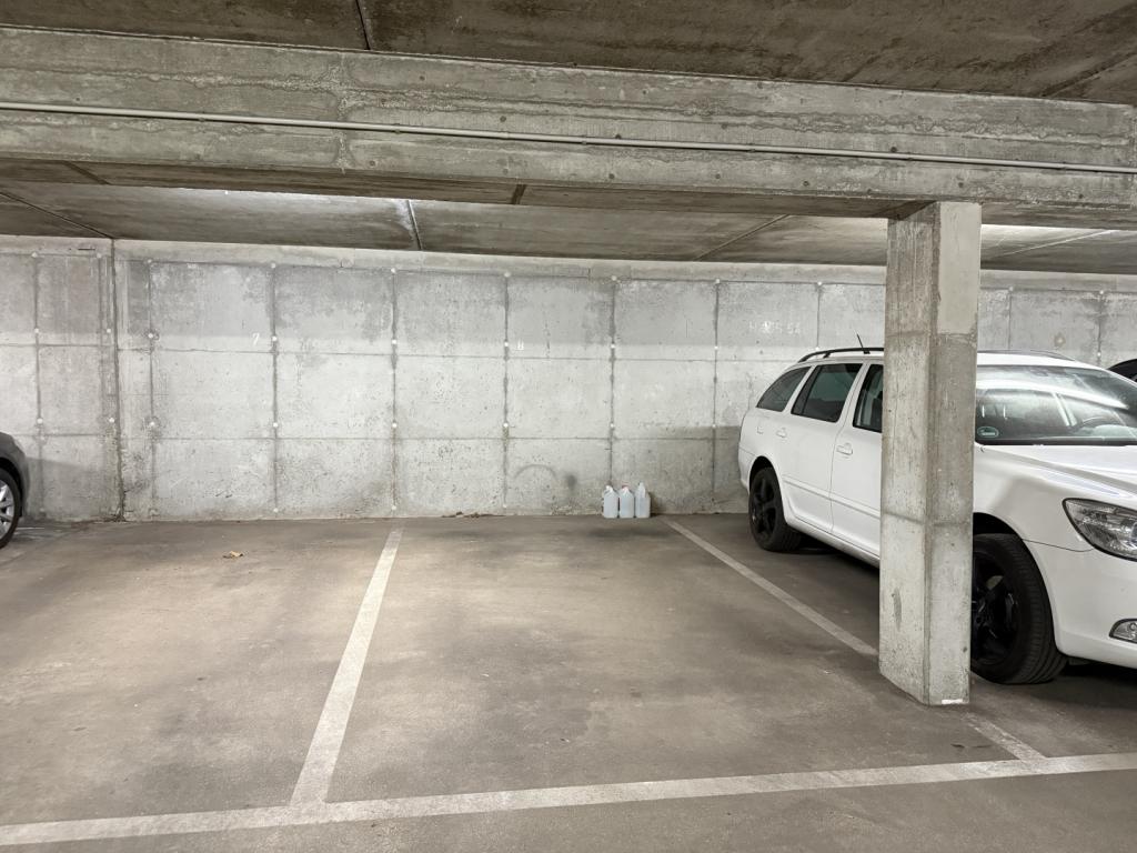 19 Tiefgaragenstellplatz