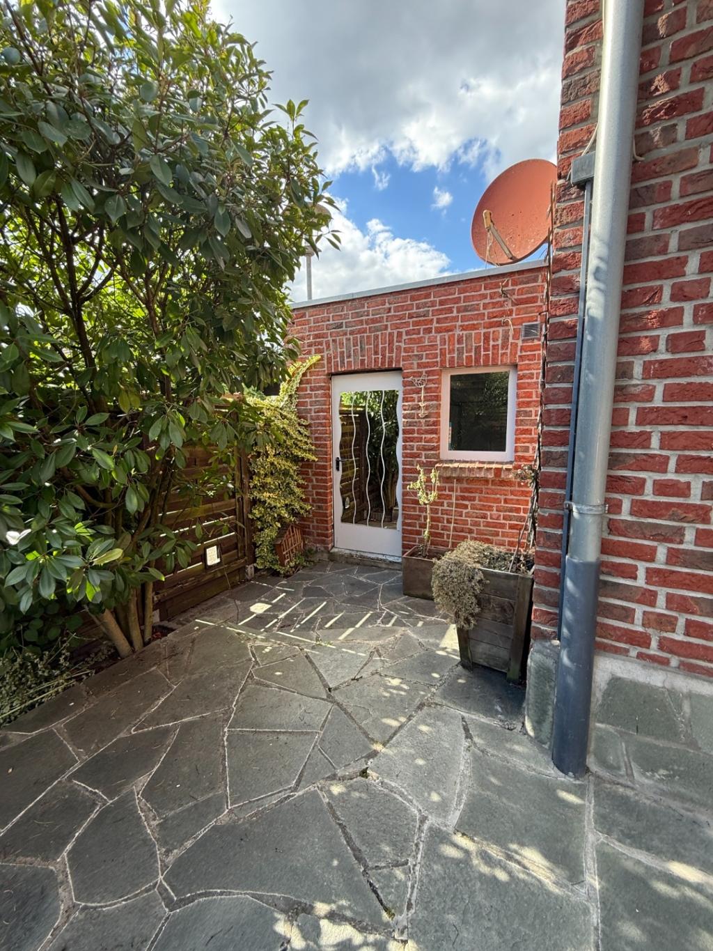 7 Rückansicht 1. Garage