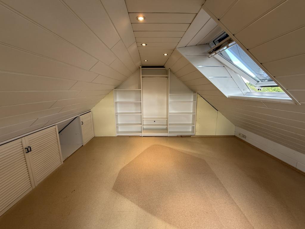 20 Studio und Hobbyraum im Spitzboden