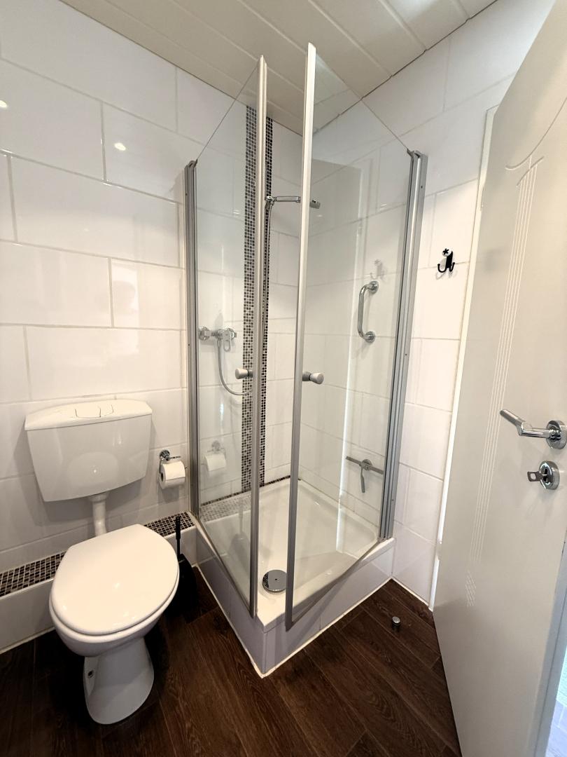 19 Badezimmer Ansicht 2