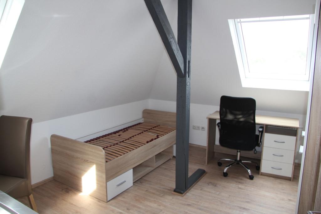 Zimmerbeispiel Dachgeschoss 1