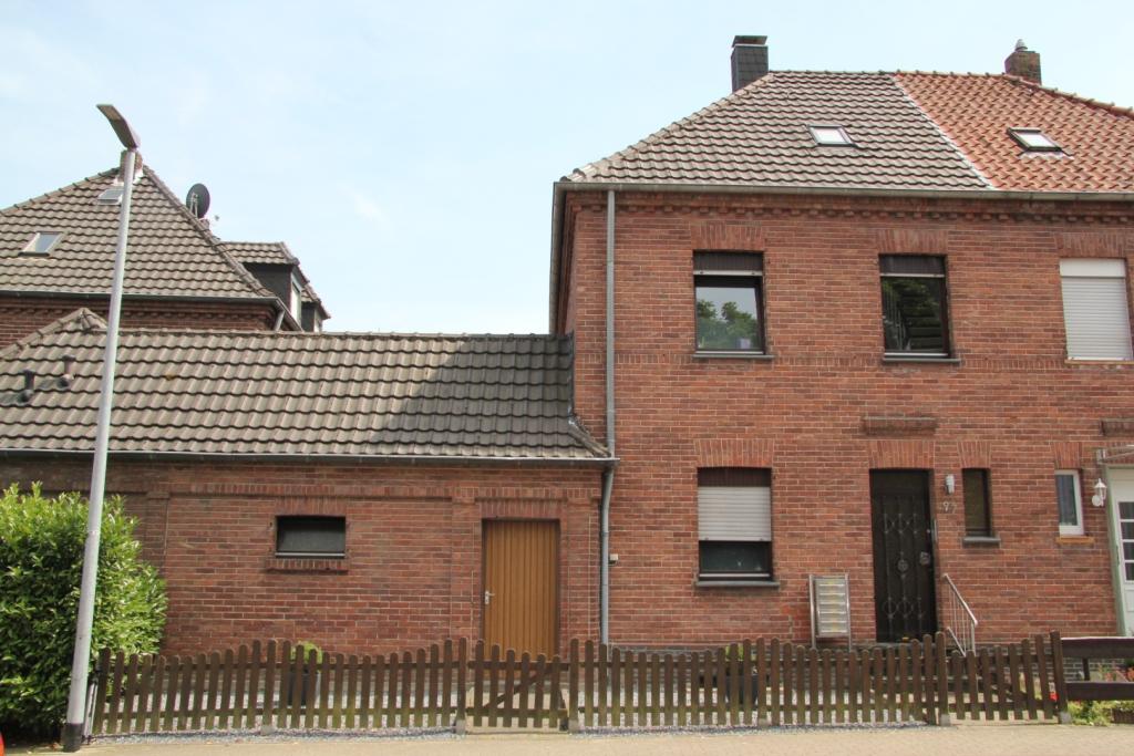 Straßenansicht Vorderansicht