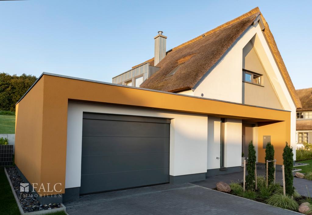Einfahrt Garage