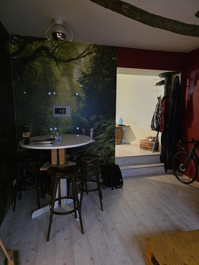 Charmante 2-Zimmer-Wohnung im Herzen von Alt-Sachsenhausen – befristete Untermiete (6 Monate) - Foto 1