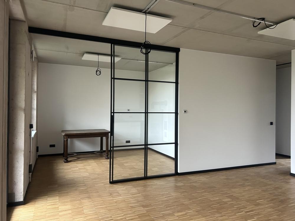 Design Lofts - viertes Zimmer mit Lofttür