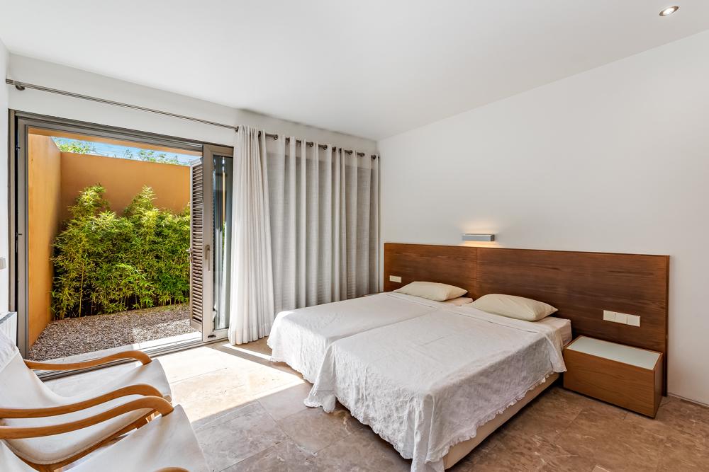 Schlafzimmer III