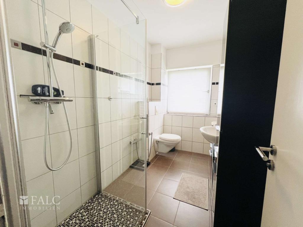 Badezimmer (1. OG)