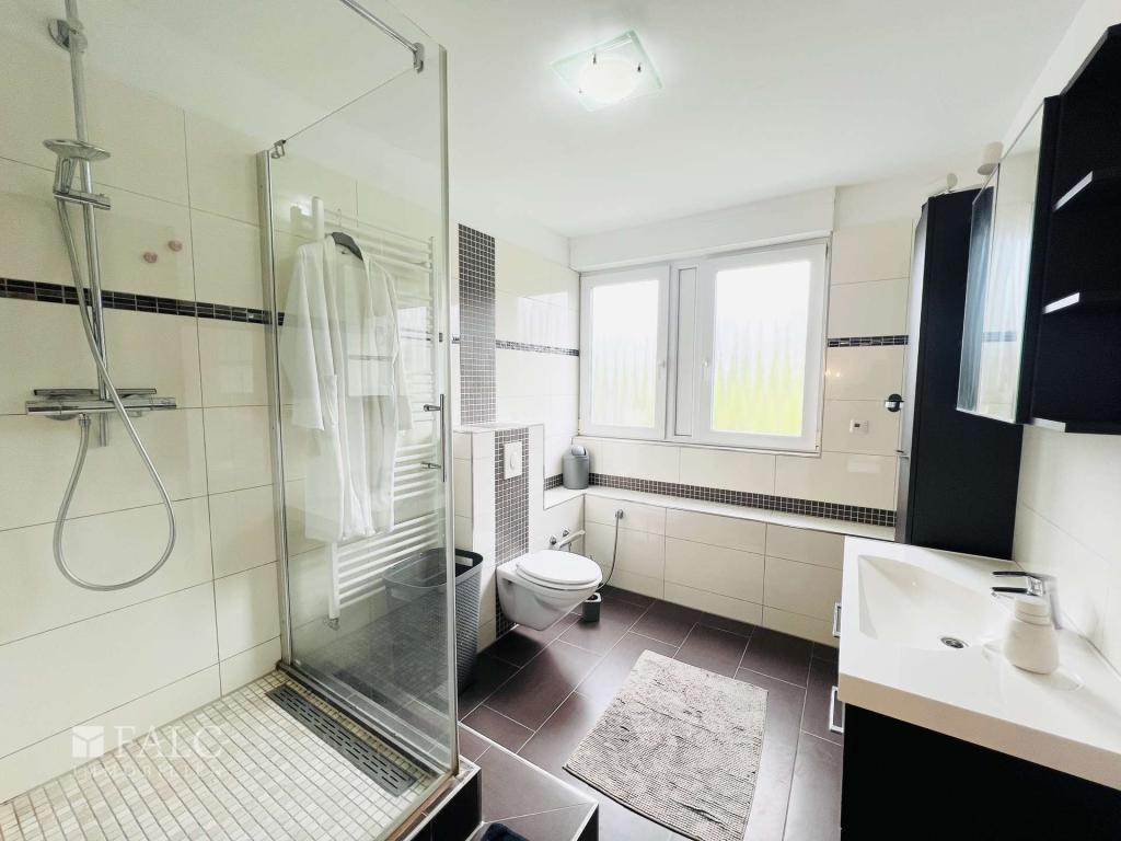 Badezimmer (DG)