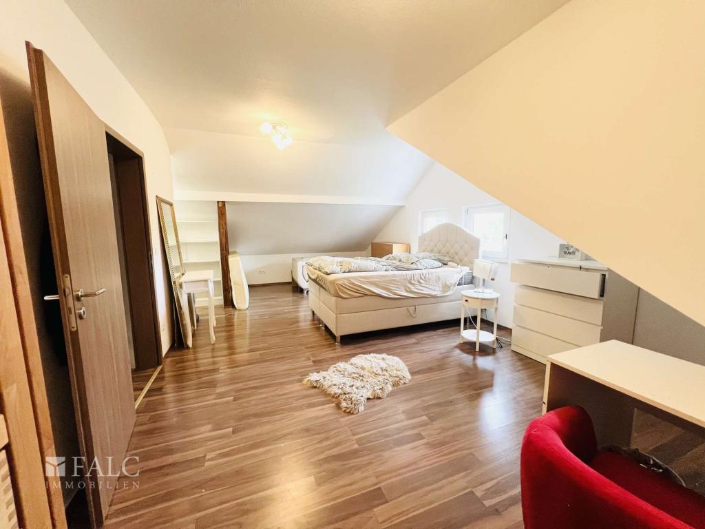 Schlafzimmer 4