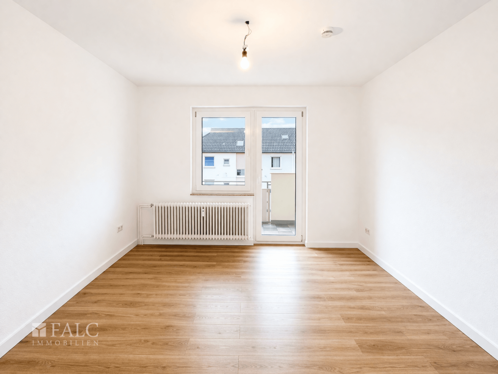 Top renovierte 2-Zimmer-Wohnung mit Balkon in Düsseldorf-Unterrath – sofort bezugsfrei - Photo 2