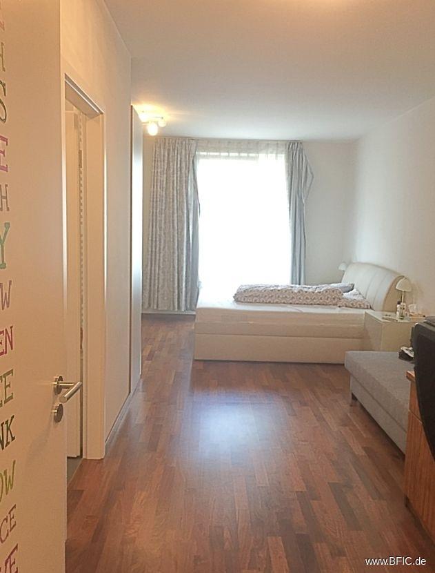 Schlafzimmer_1_mit_Bad_enSuite