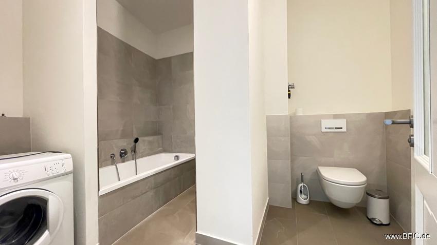 Wannenbad, WC