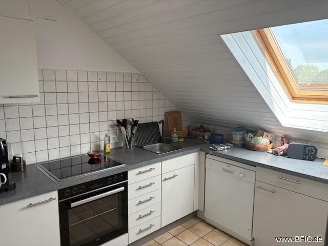 gemütliche Dachgeschoss-Wohnung in Emmering - Photo 5