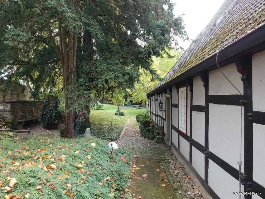 straßenseitige Ansicht