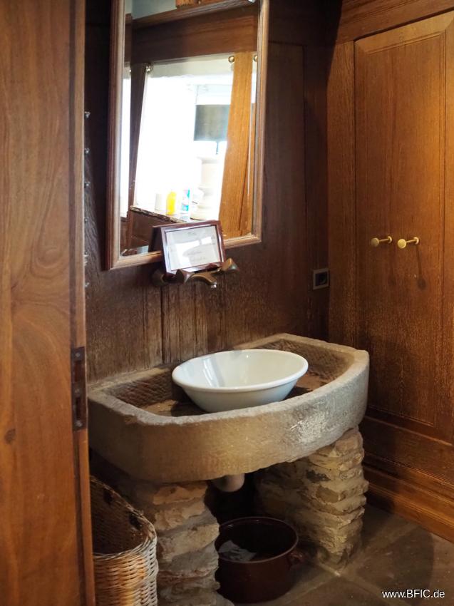 Bad und WC im Erdgeschoss