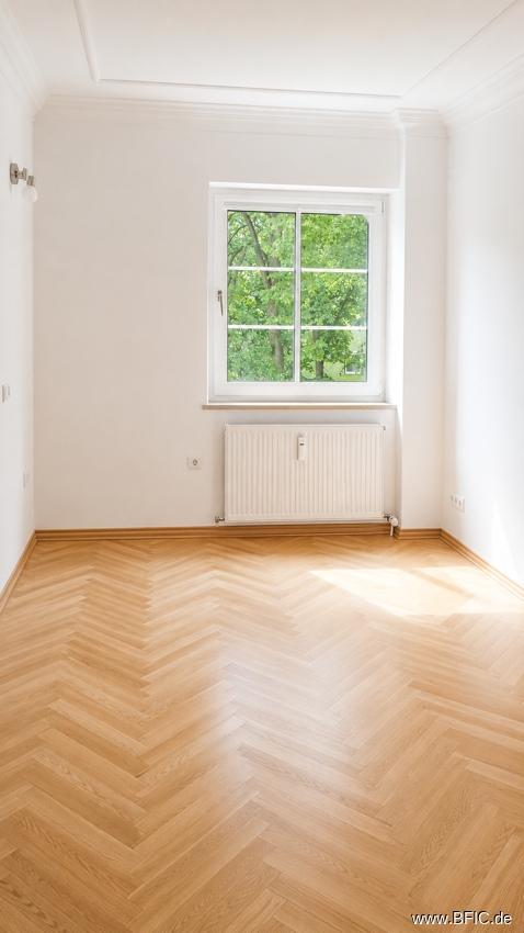 Charmante 4-Zi.-Altbauwohnung mit Fischgrätparkett, 2 Bädern, Hobbyraum nähe Hirschgarten - Photo 1