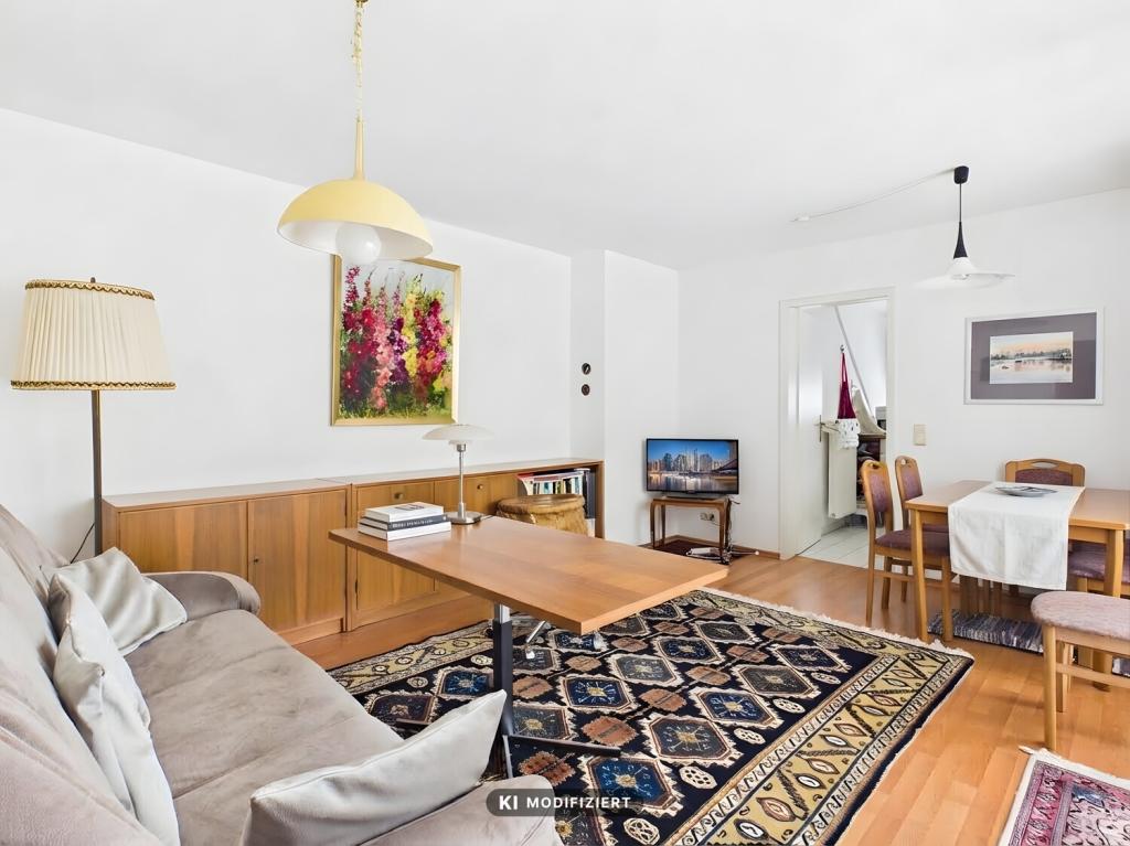 Helle 2-Zimmer-Dachgeschosswohnung mit Balkon, möbliert & Duplex-Stellplatz in Kumhausen - Photo 1