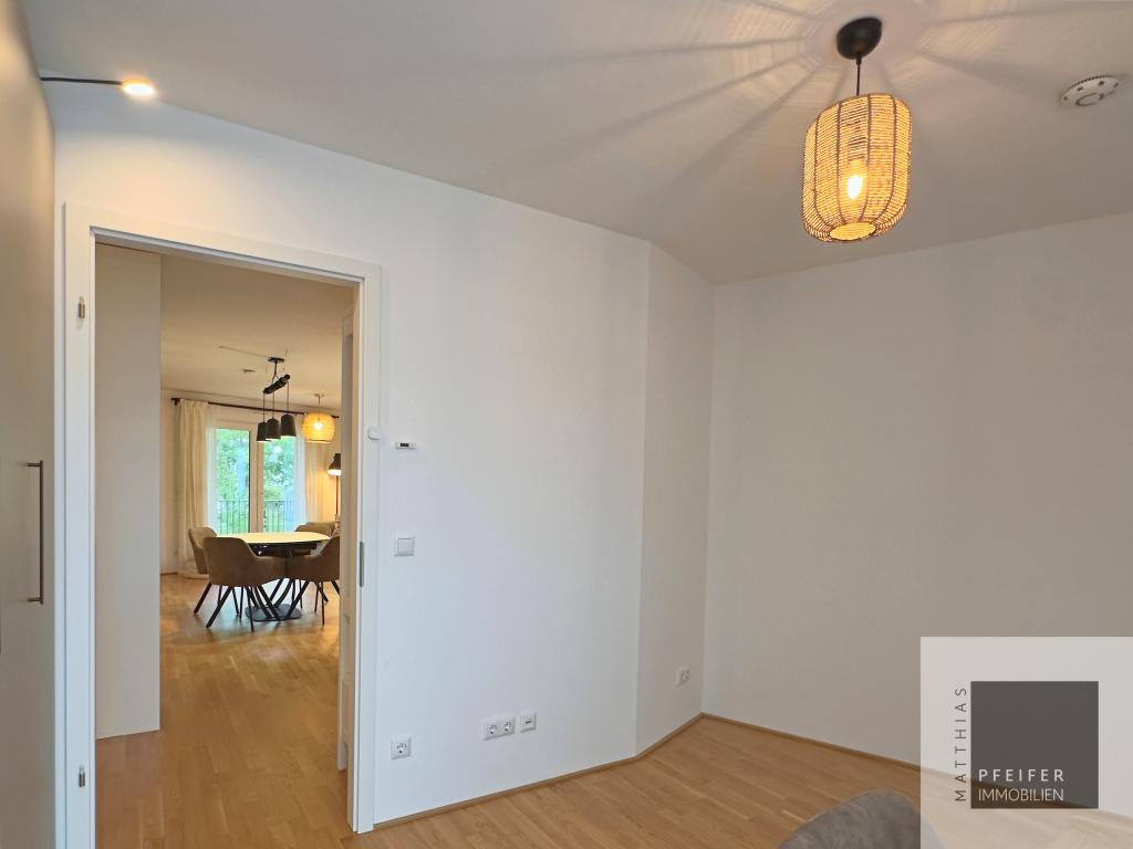 Möblierte Wohnung mit kompletter Ausstattung und Balkon - Foto 3