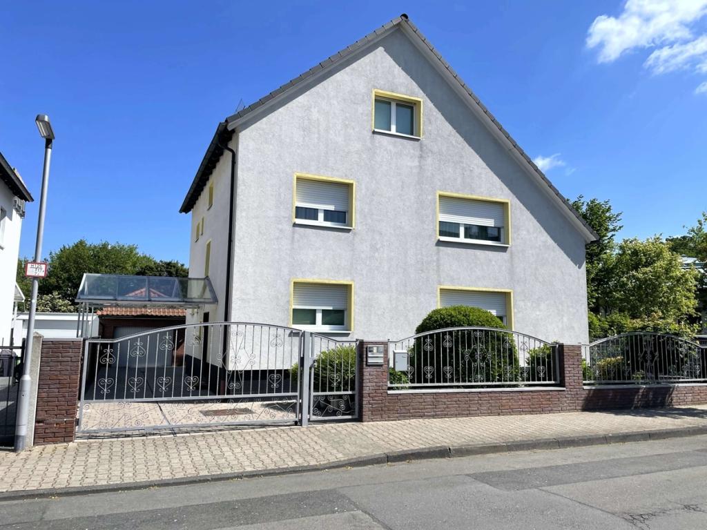Straßenansicht 