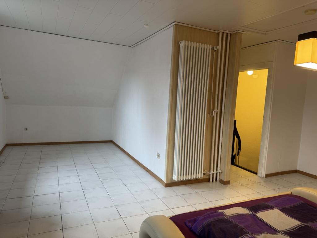 Schlafzimmer DG