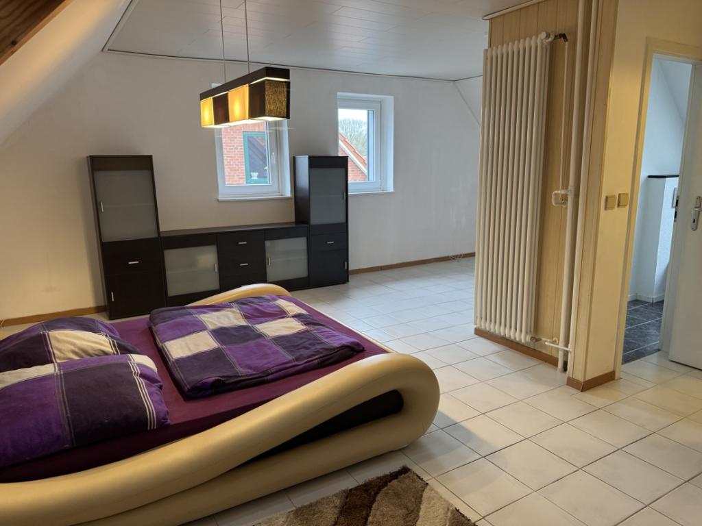 Schlafzimmer DG