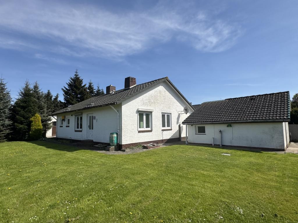 Hausansicht aus dem Garten