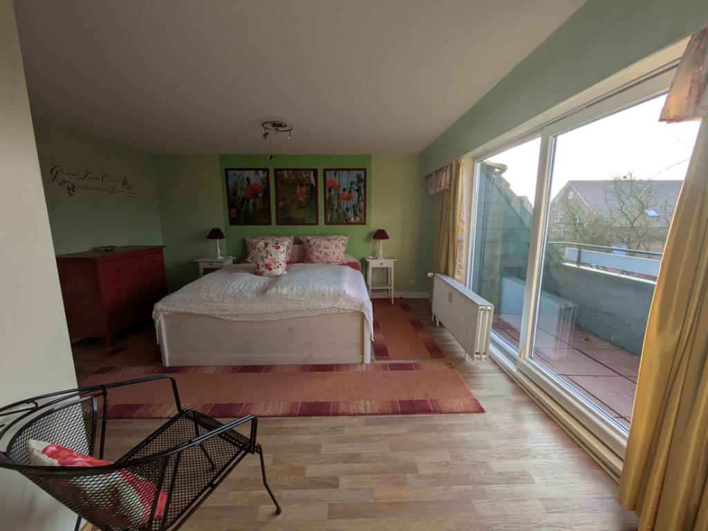 Schlafzimmer Bild 1
