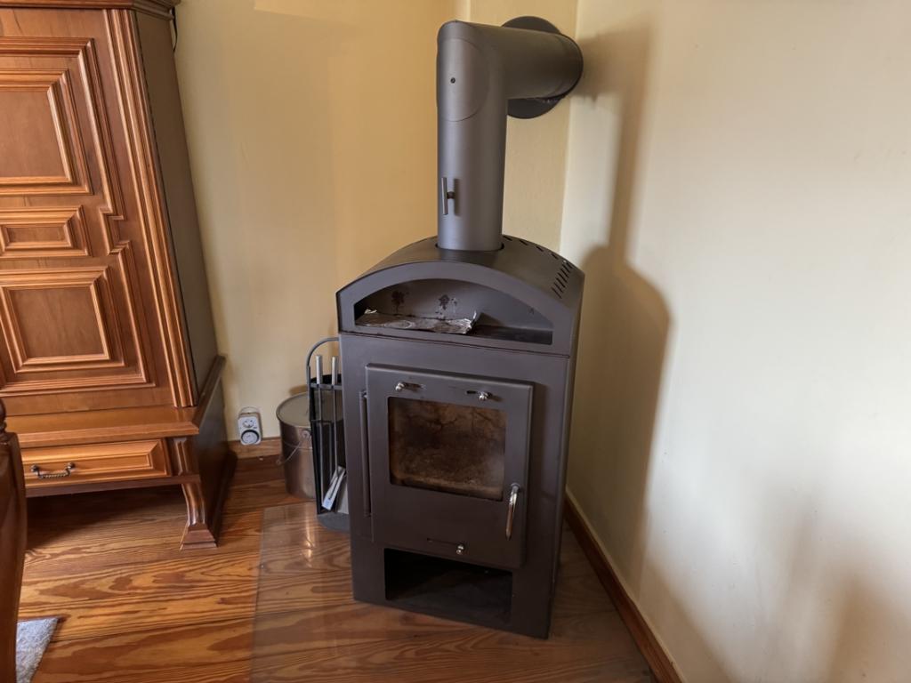Kaminofen im Esszimmer