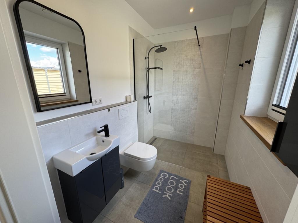 Haupthaus EG Dusch-WC
