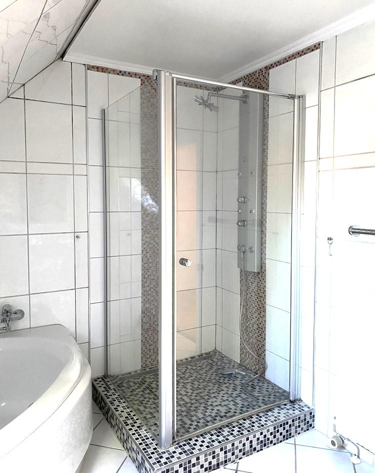 Dusche OG